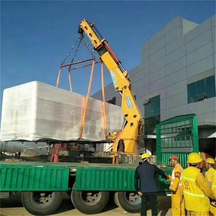 兴化随车吊是否可以进行长途运输